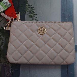 NWT BADGELY MISCHKA CLUTCH
